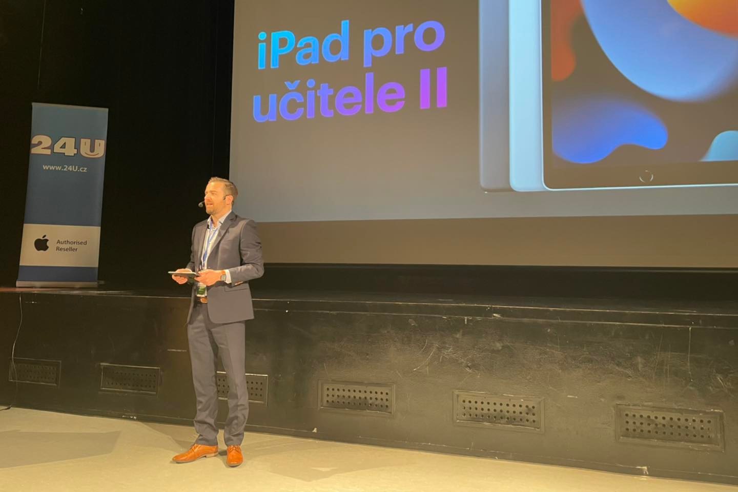 Jan Jílek 24U iPad pro učitele zápůjčka zdarma